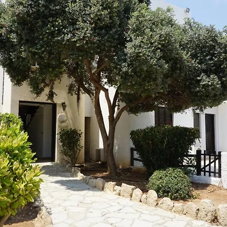 Gardens, Near